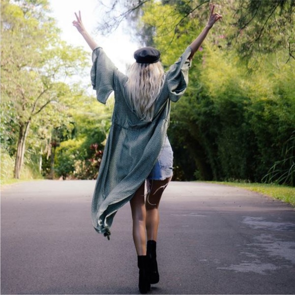 XIX PALMS Green Flower Kimono aso The Salty Blonde - Picture 4 of 7